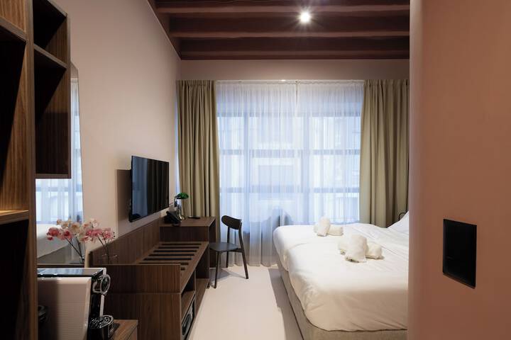 Room 16 of 133