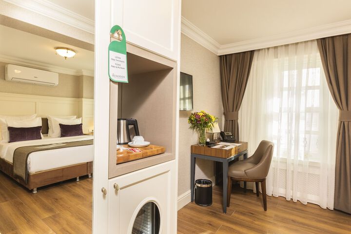 Room 8 of 46