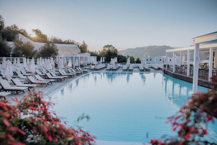 Hotel Pool