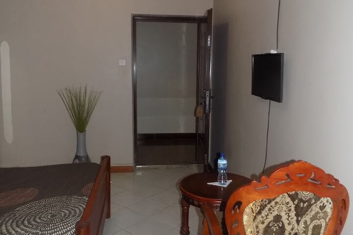 Room 11 of 29