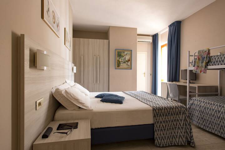 Room 12 of 45