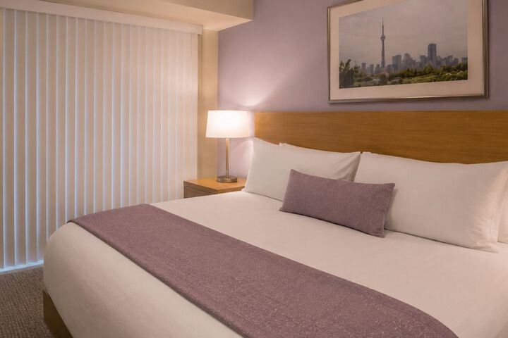Room 2 of 6