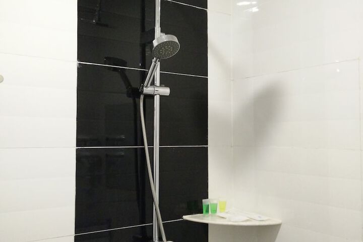 Room 5 of 36