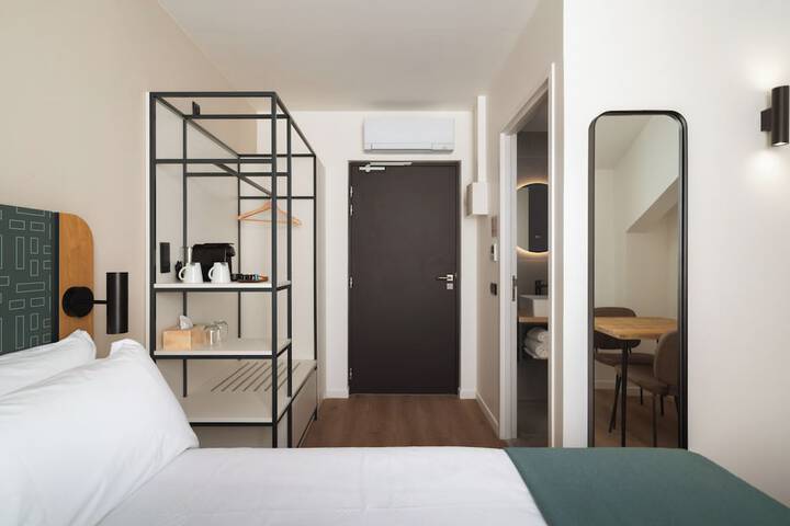 Room 7 of 53