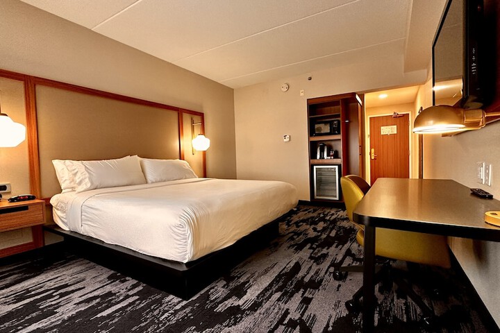 Room 43 of 74