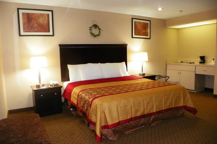 Standard | King Bed (8 of 12)