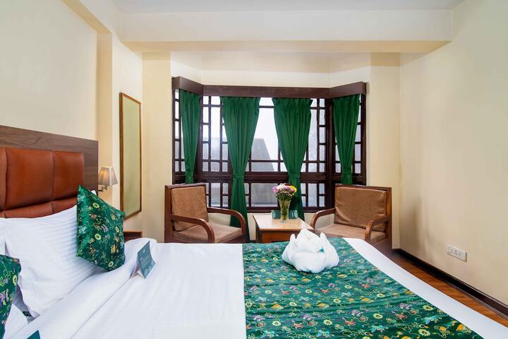 Room 10 of 43