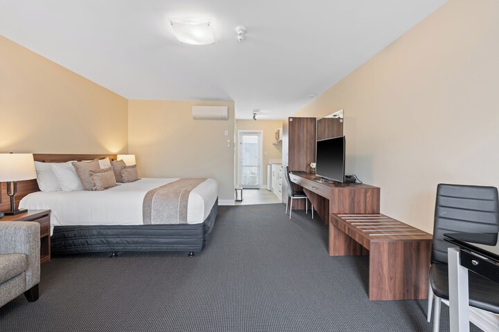 Room 20 of 104
