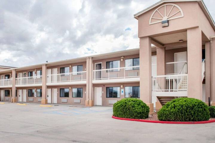 Hotel 43 of 44
