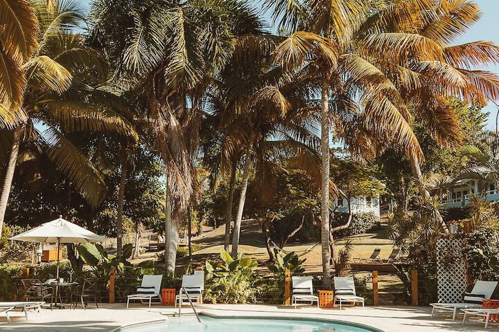 Pool 76 of 122