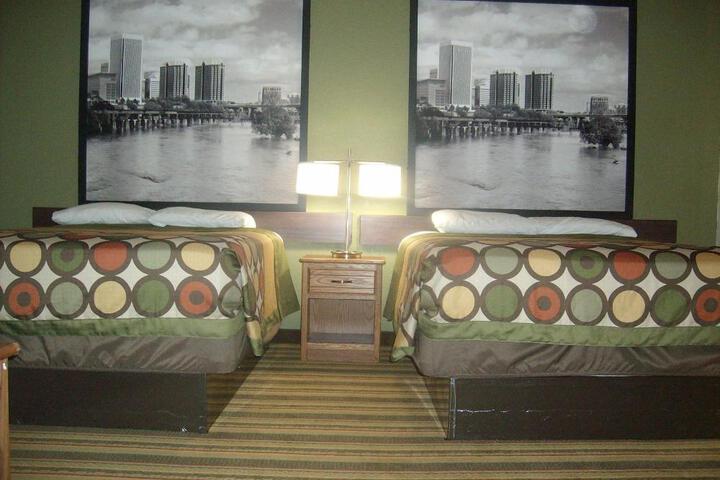 2 Double Beds (3 of 4)