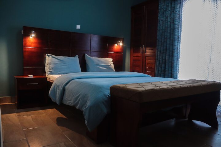 Room 2 of 16