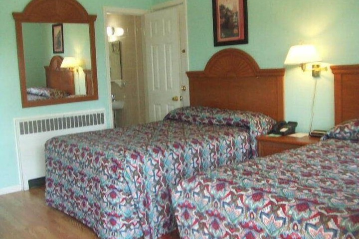 Room 5 of 17