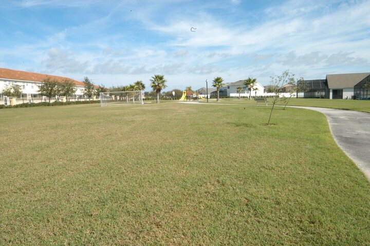 Property Grounds 19 of 24