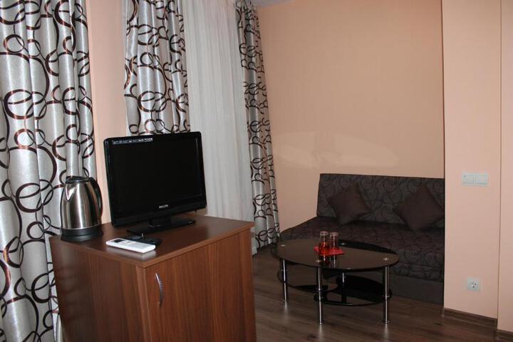 General 3 of 18