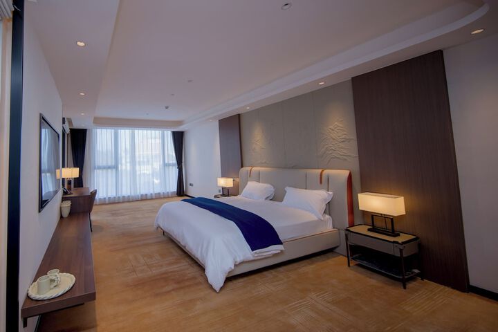 Room 50 of 148