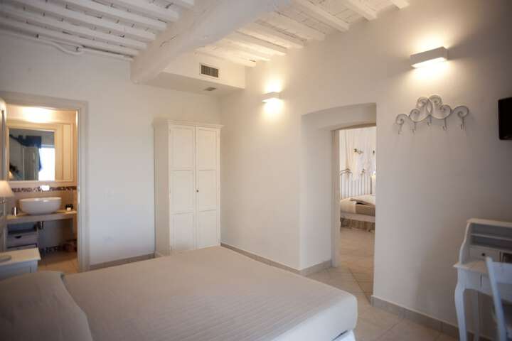 Room 14 of 49