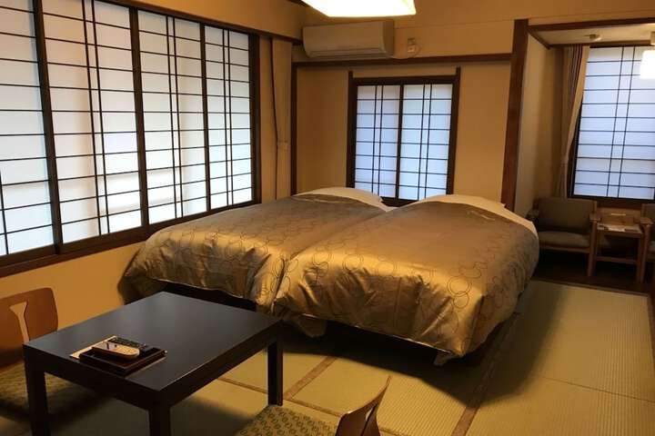 Room 13 of 54