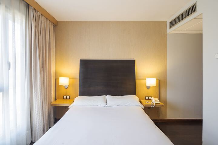 Room 42 of 92