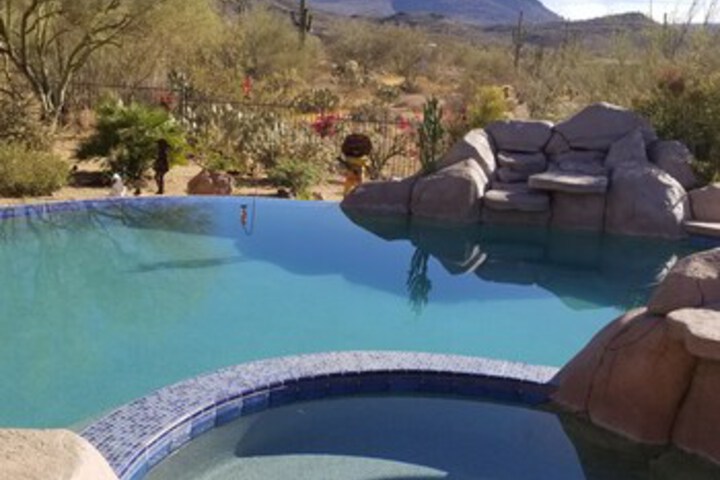 Hotel Exterior 5 of 25