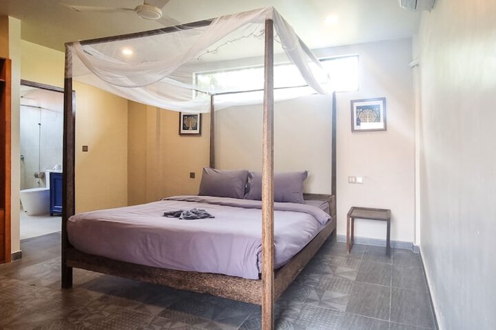 Room 44 of 73