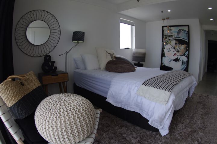 Room 13 of 66
