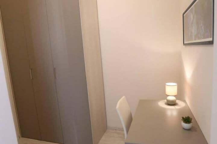 Room 18 of 60