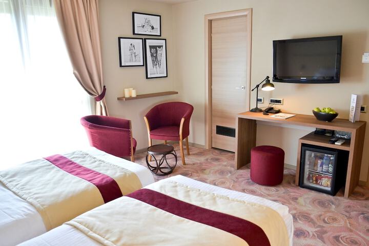 Room 8 of 41