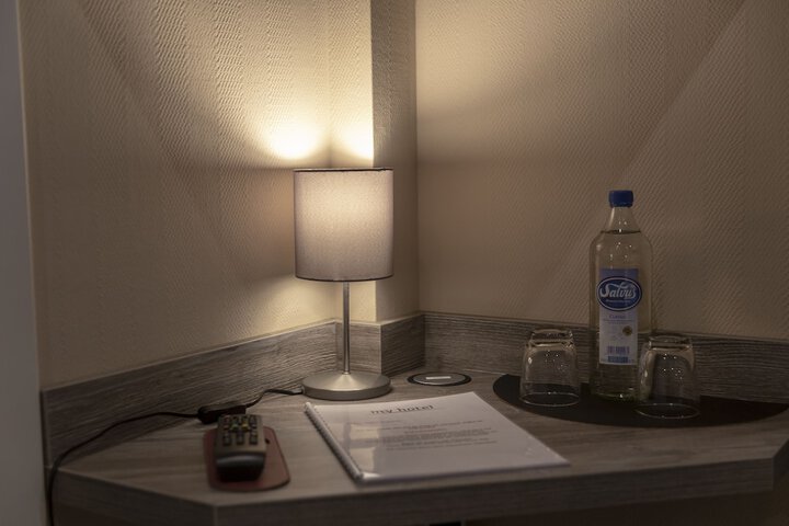 Room 21 of 33