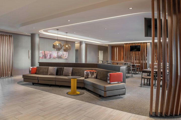 Hotel Interior 4 of 27