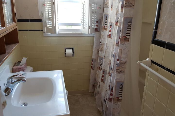 Room 18 of 29
