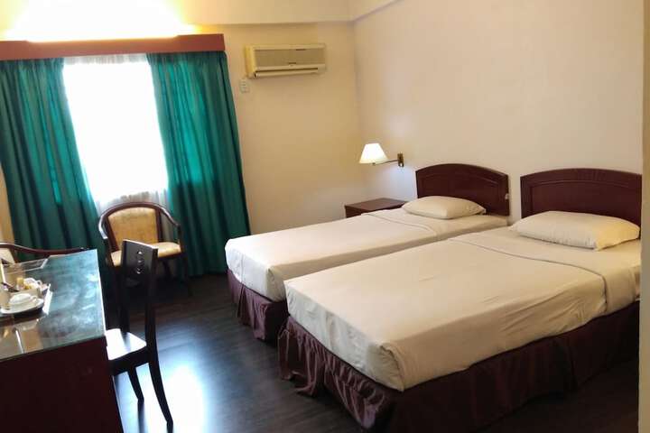 Room 16 of 52