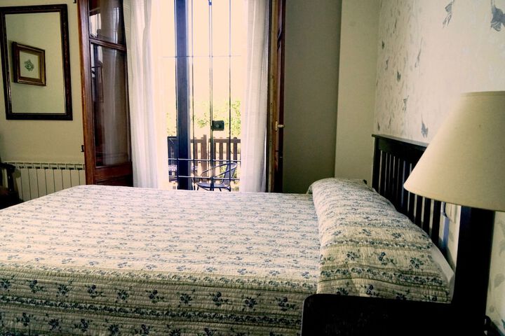 Room 5 of 32