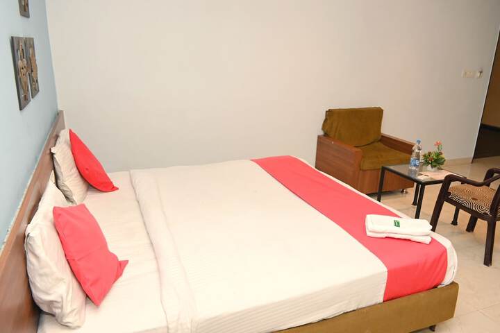 Room 3 of 20