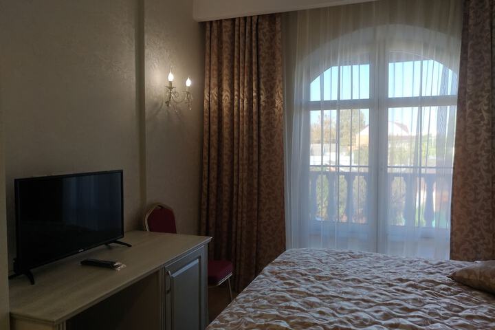 Room 12 of 47