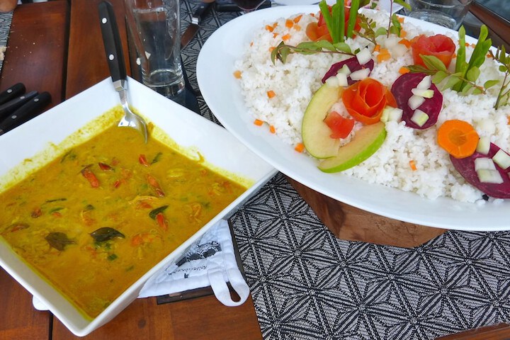 Dining 33 of 49