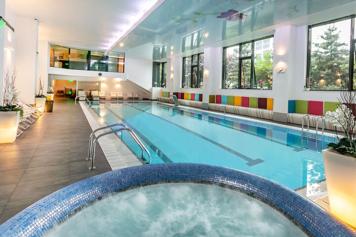Pool 58 of 108