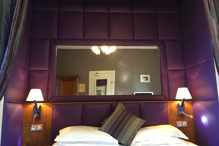 Room 3 of 37