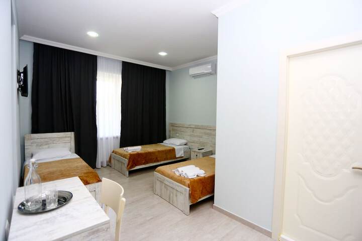 Room 15 of 34