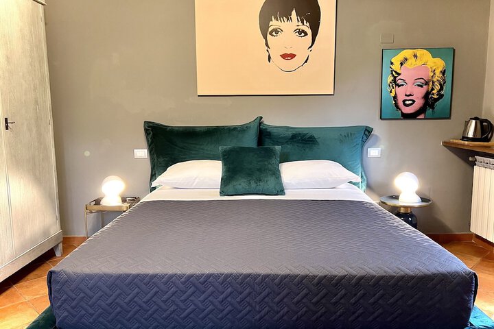 Room 12 of 46