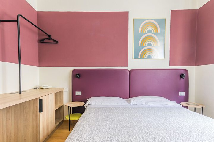 Room 150 of 241