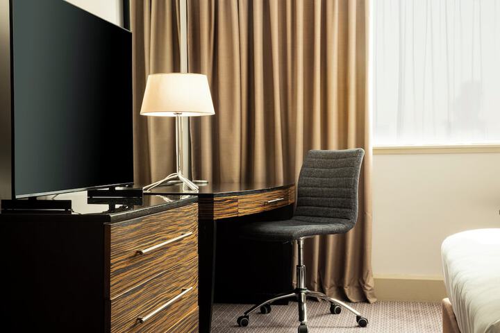 Room 13 of 64