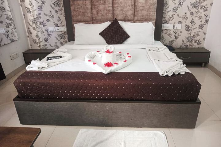 Room 12 of 22