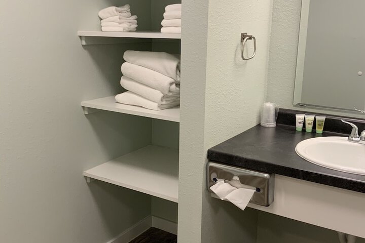 Room 184 of 259