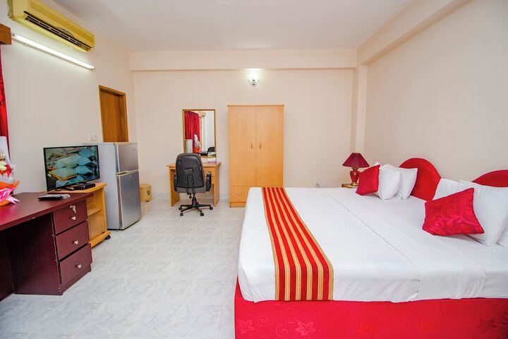 Room 8 of 43