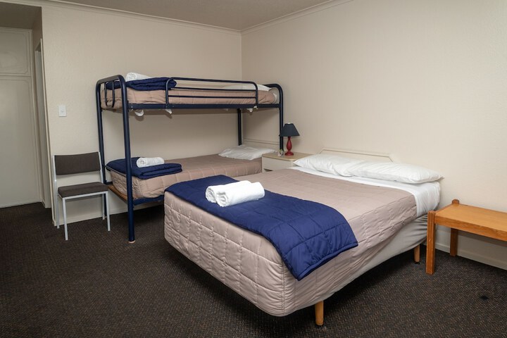 Room 10 of 89
