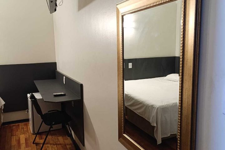 Room 10 of 35