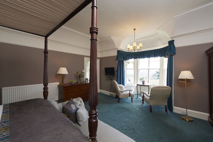 Room 5 of 71