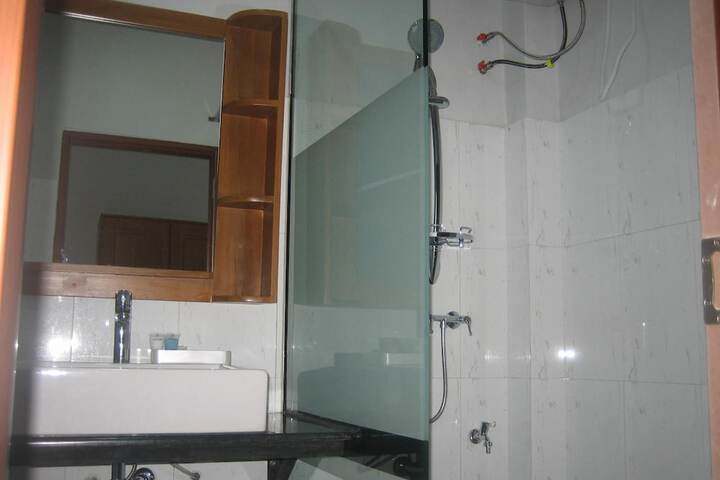 Room 28 of 56