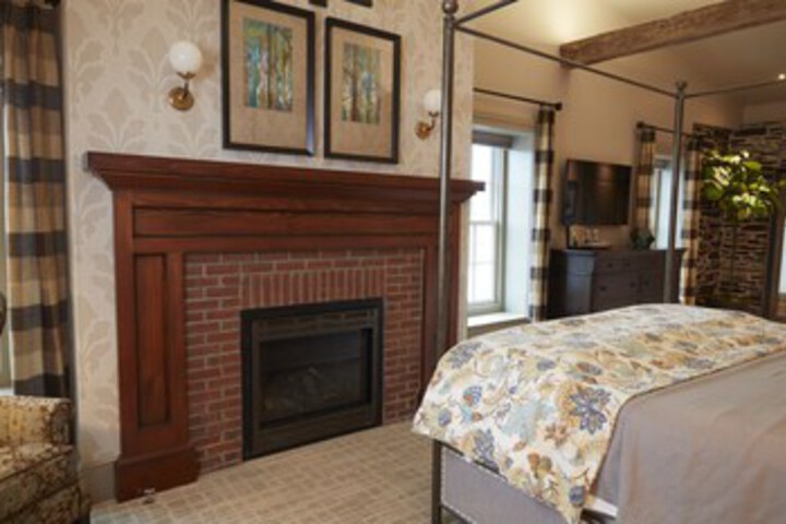 Room 33 of 37